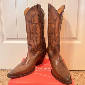 THURSDAY BOOT CO Women’s Cowboy Boots